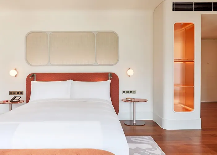 The Standard, Mahanakhon 5*